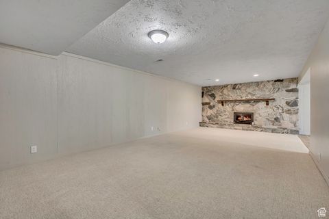 Tiny photo for 2506 GREEN OAKS DR, Bountiful, UT 84010 (MLS # 2113526)