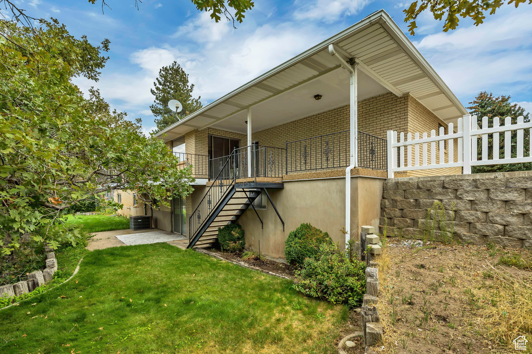 OAKRIDGE MANOR - Residential