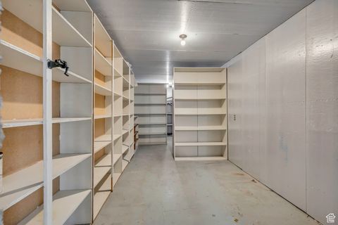Tiny photo for 2506 GREEN OAKS DR, Bountiful, UT 84010 (MLS # 2113526)