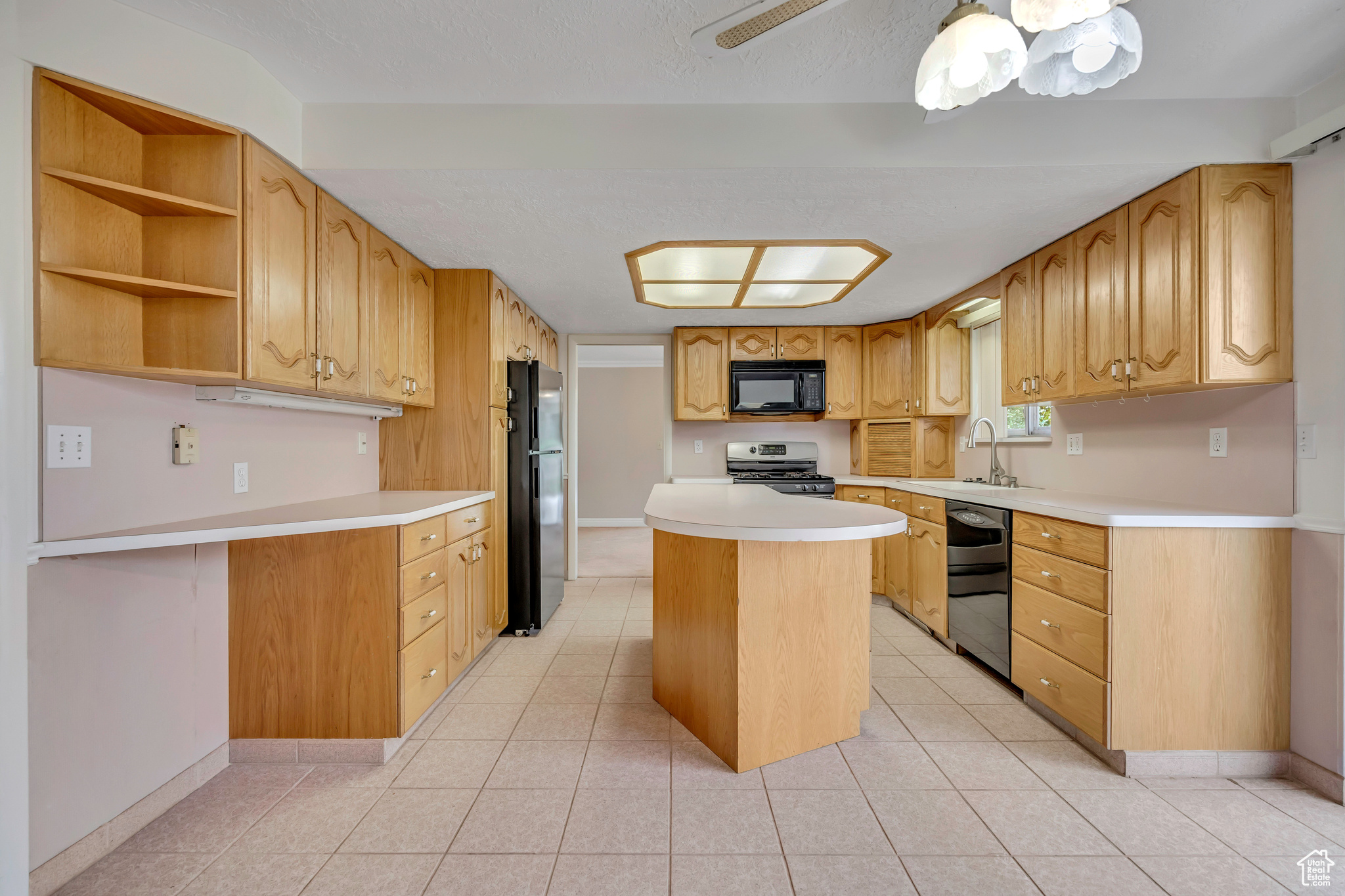 OAKRIDGE MANOR - Residential