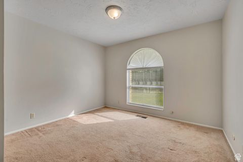 Tiny photo for 2506 GREEN OAKS DR, Bountiful, UT 84010 (MLS # 2113526)