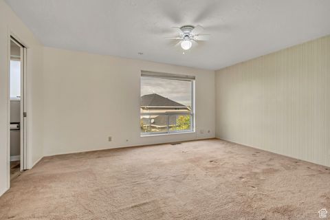 Tiny photo for 2506 GREEN OAKS DR, Bountiful, UT 84010 (MLS # 2113526)