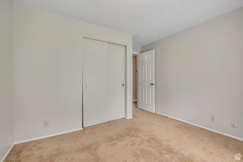 Tiny photo for 2506 GREEN OAKS DR, Bountiful, UT 84010 (MLS # 2113526)