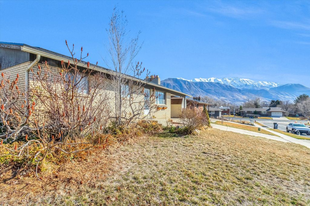 Photo of 369 E 500 N, American Fork, UT 84003 (MLS # 2142985)