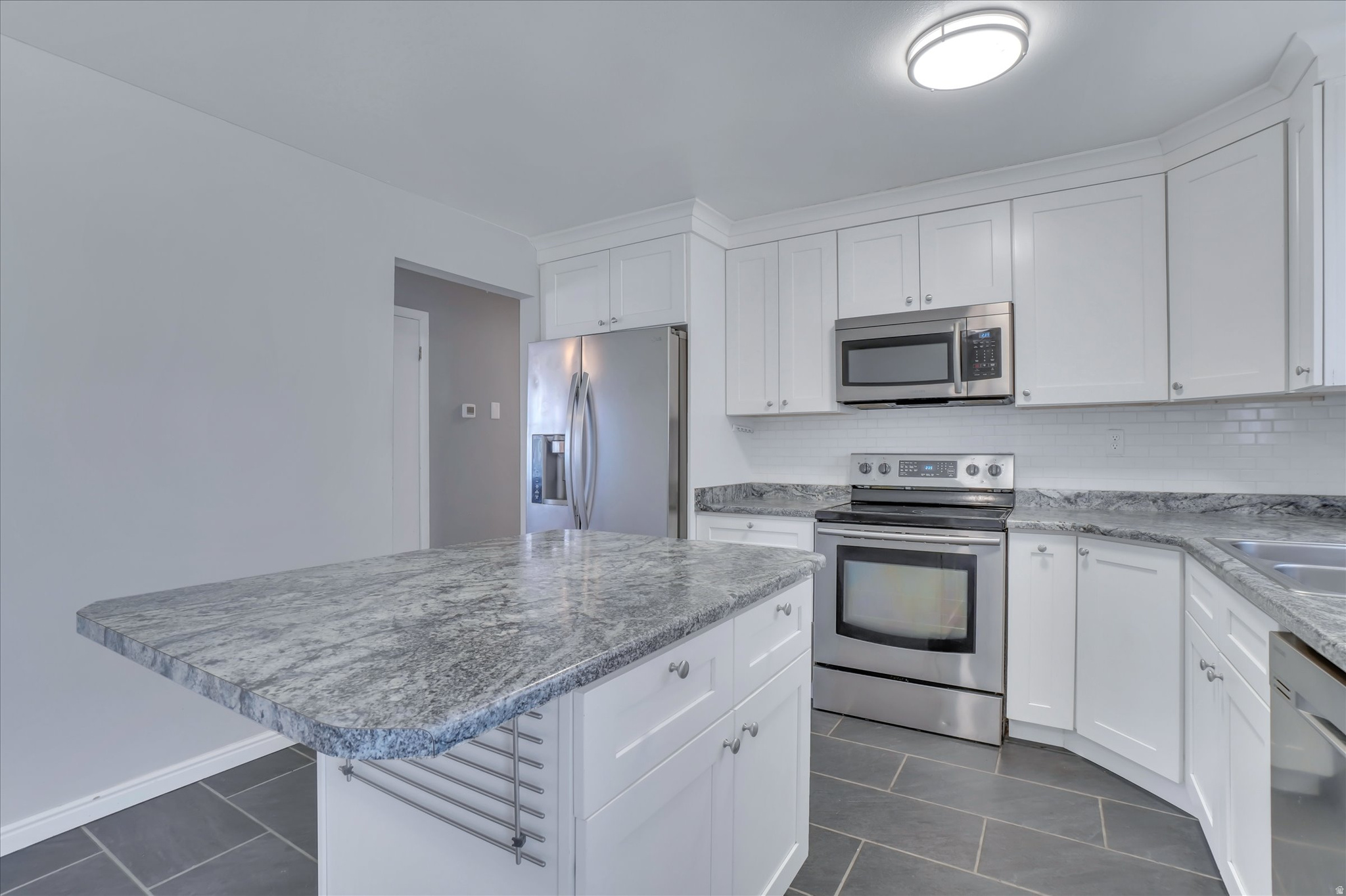 PEBBLE CREEK ESTATES - Residential