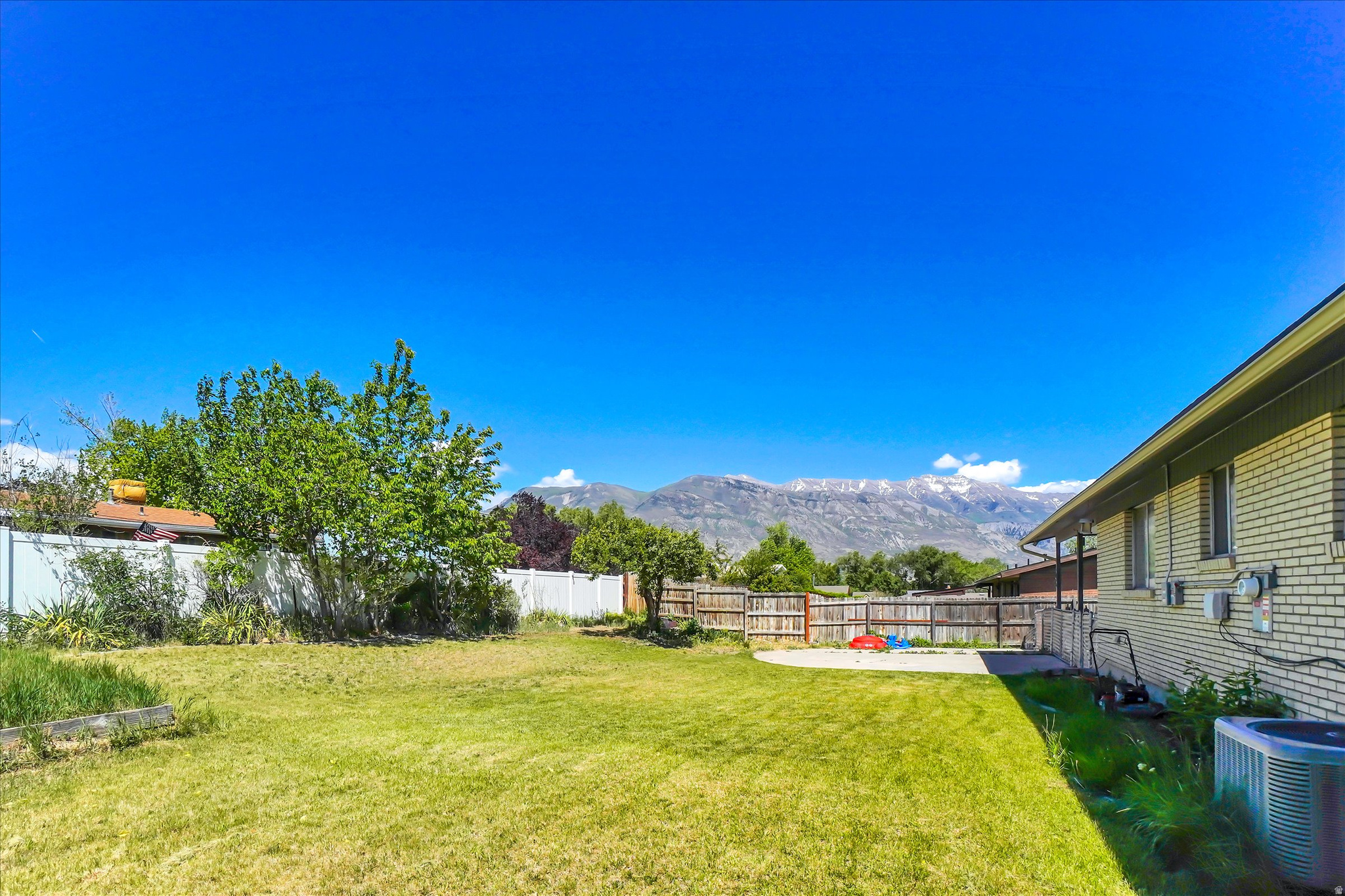 PEBBLE CREEK ESTATES - Residential