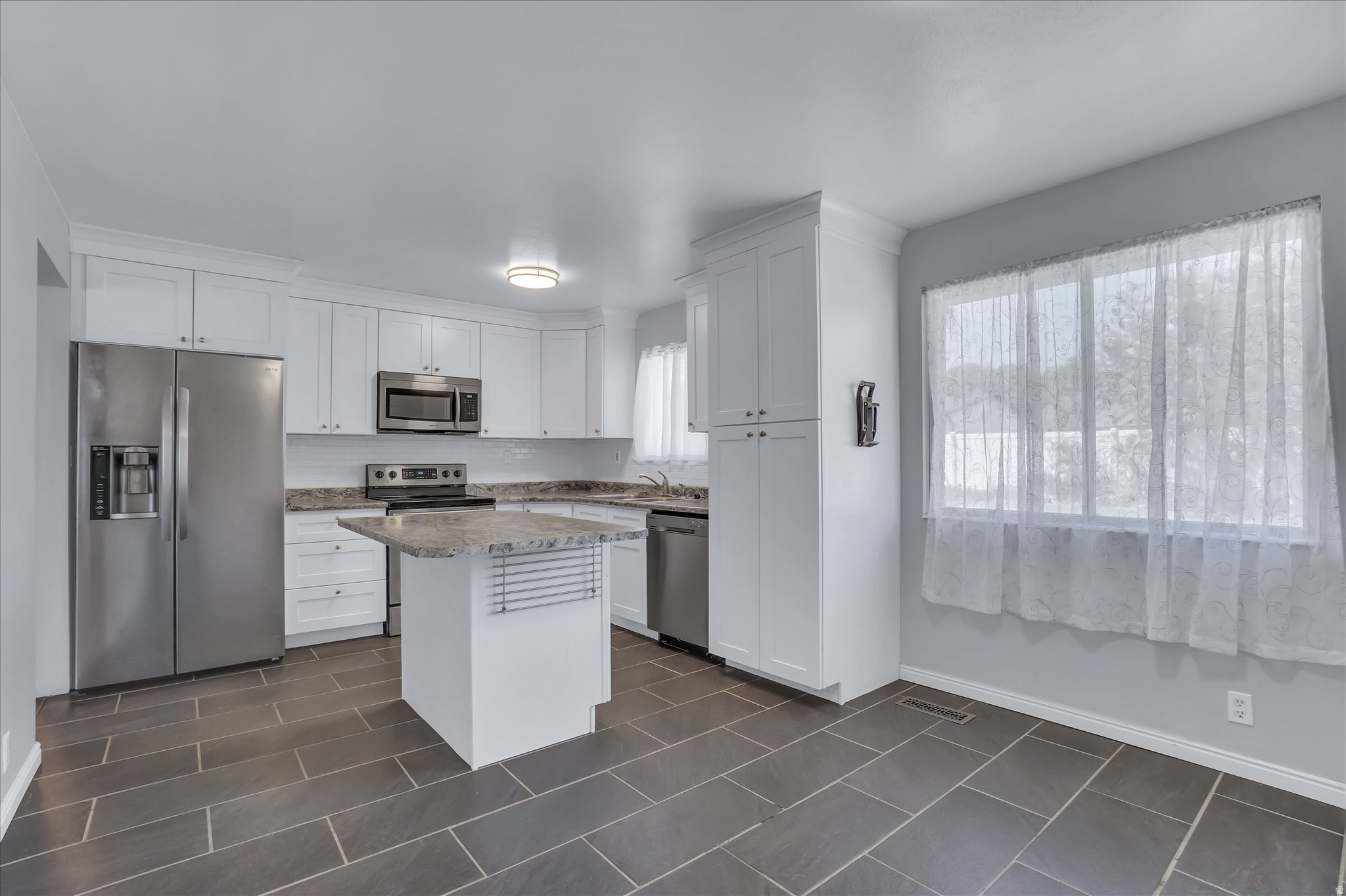 PEBBLE CREEK ESTATES - Residential