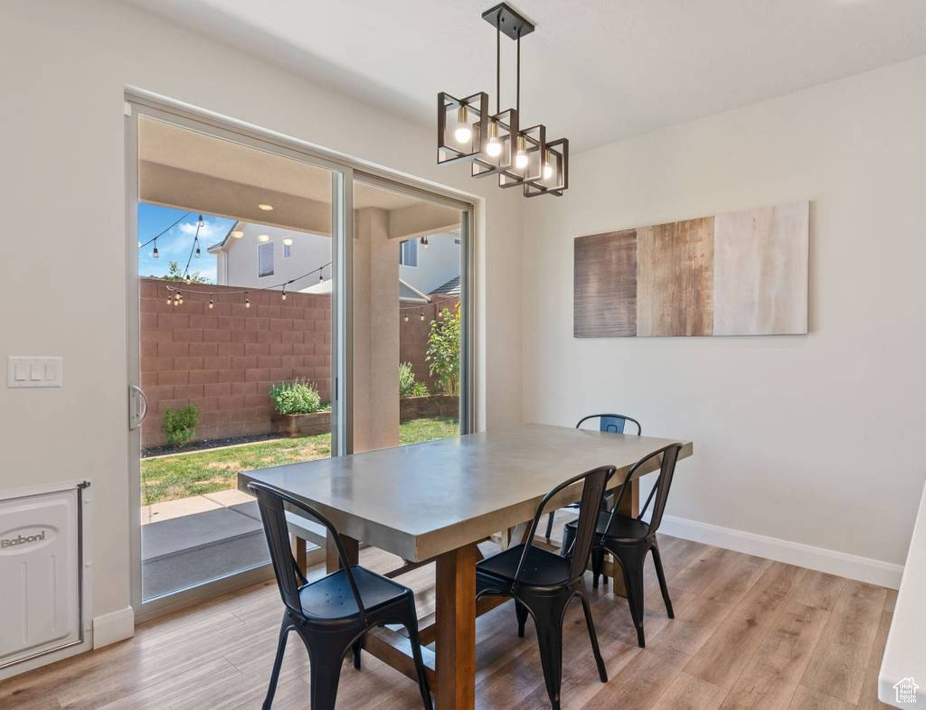 WARNER GATEWAY - Residential