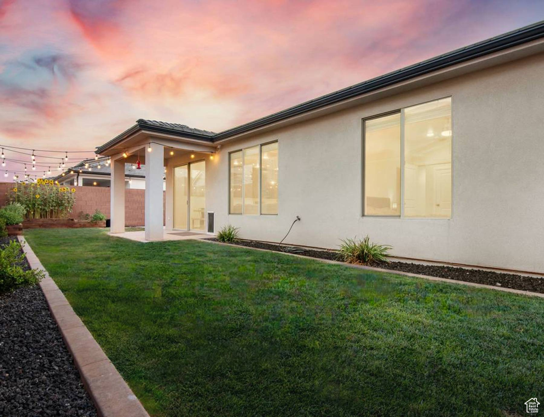 WARNER GATEWAY - Residential