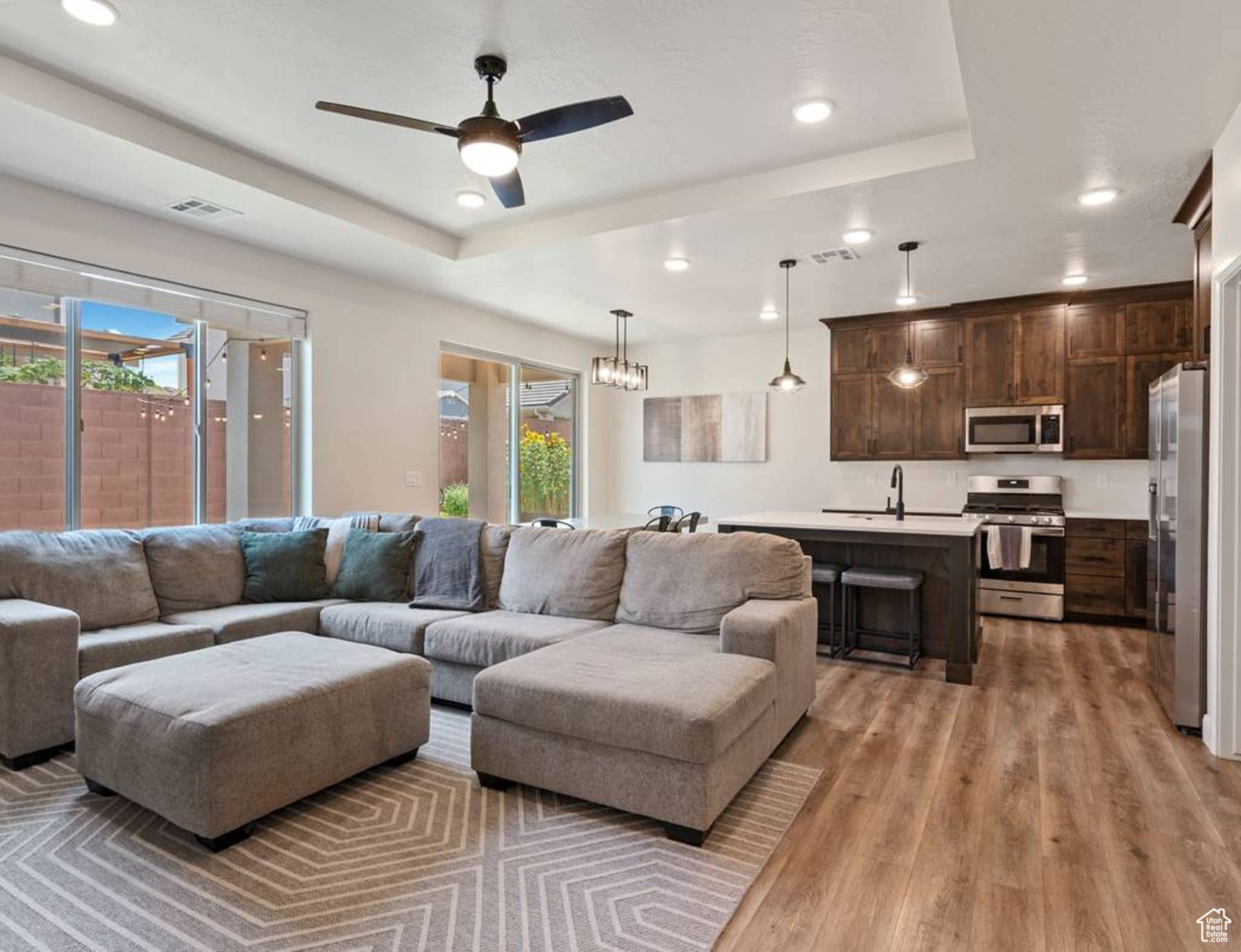 WARNER GATEWAY - Residential