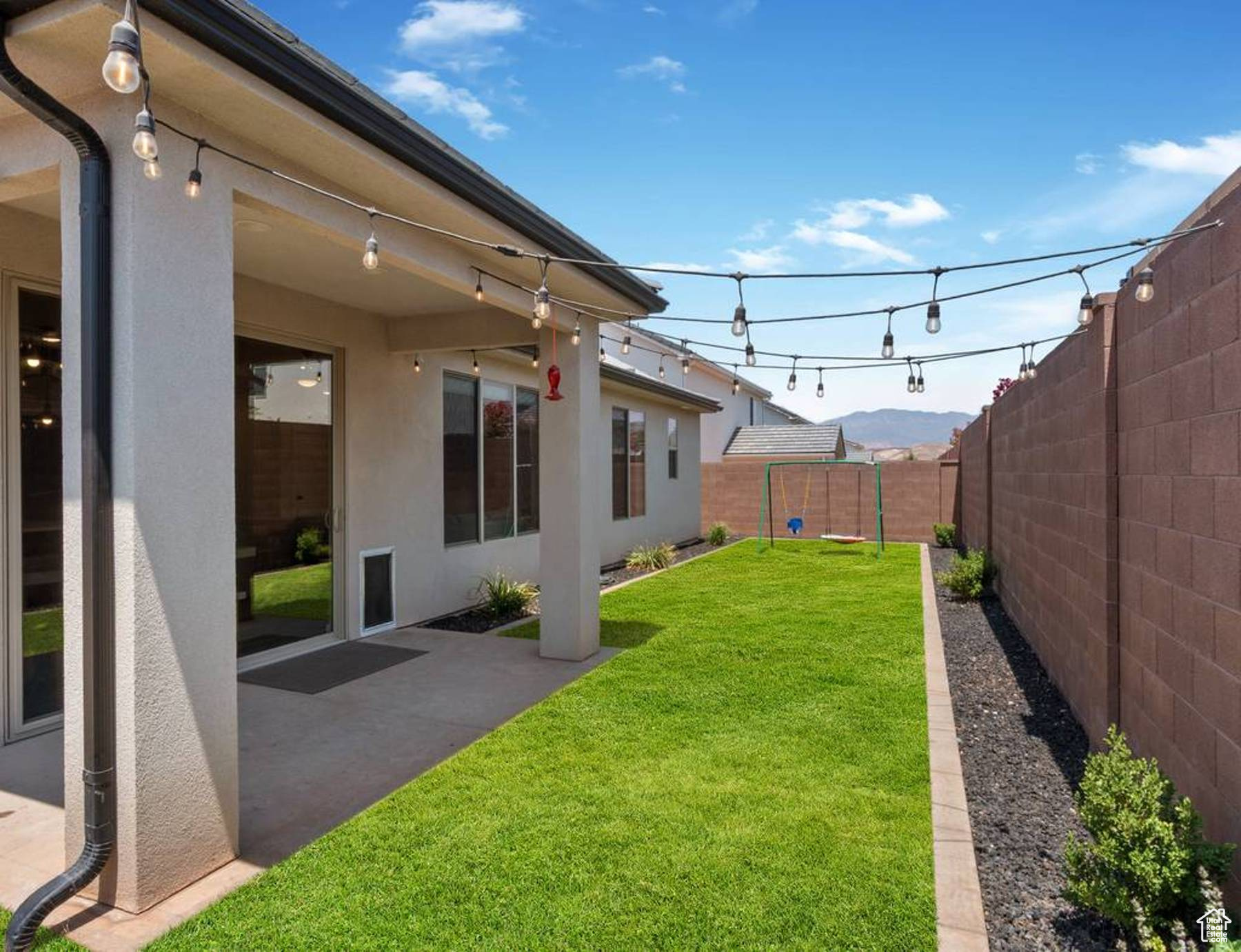 WARNER GATEWAY - Residential