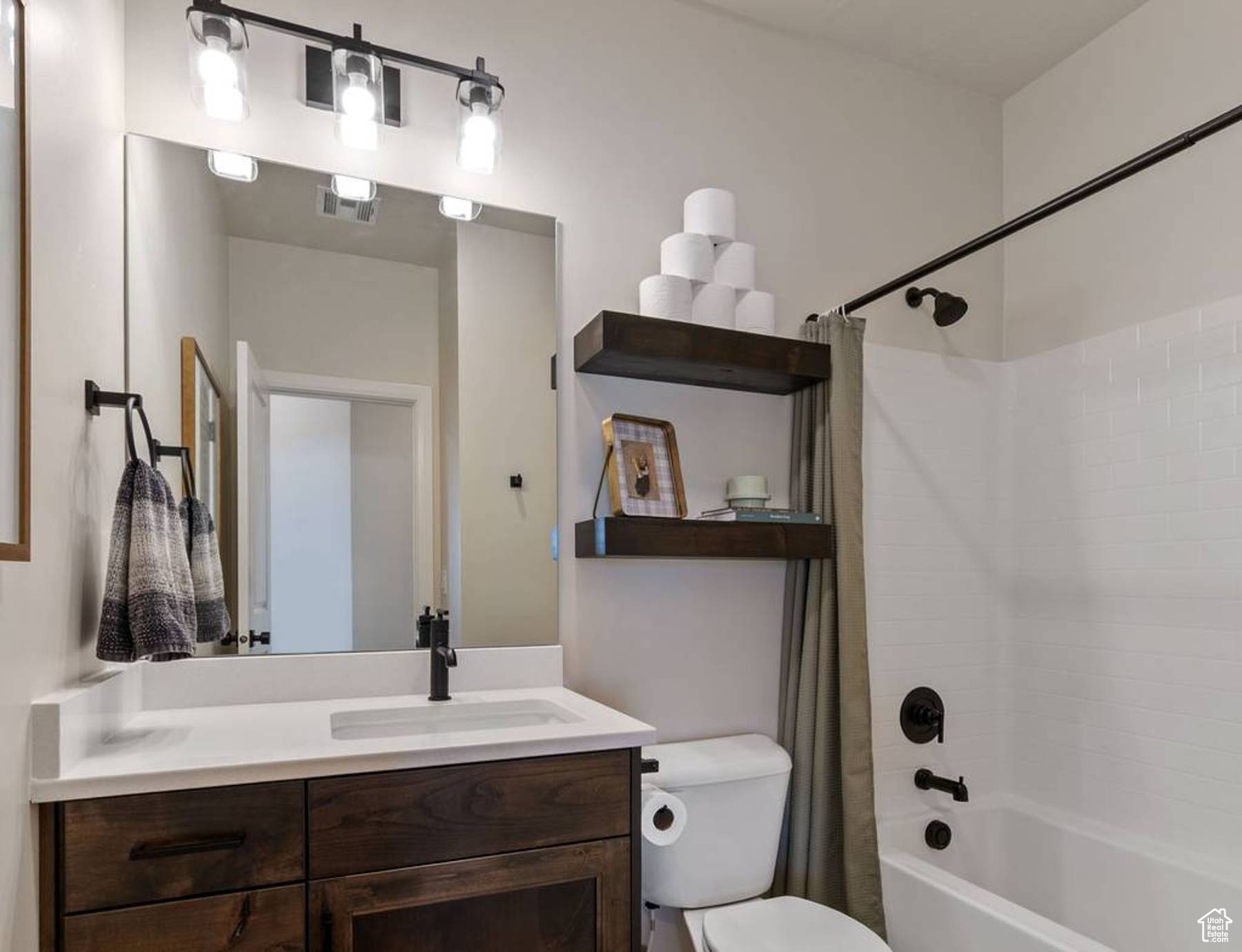 WARNER GATEWAY - Residential