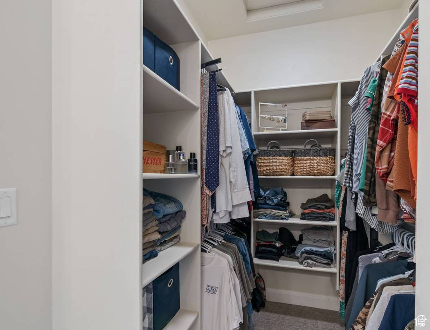 WARNER GATEWAY - Residential