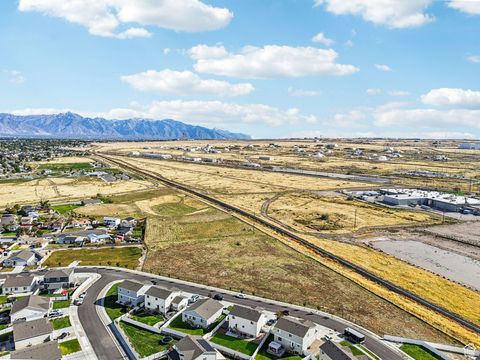 Tiny photo for 3936 S SENNIE DR, Magna, UT 84044 (MLS # 2117673)