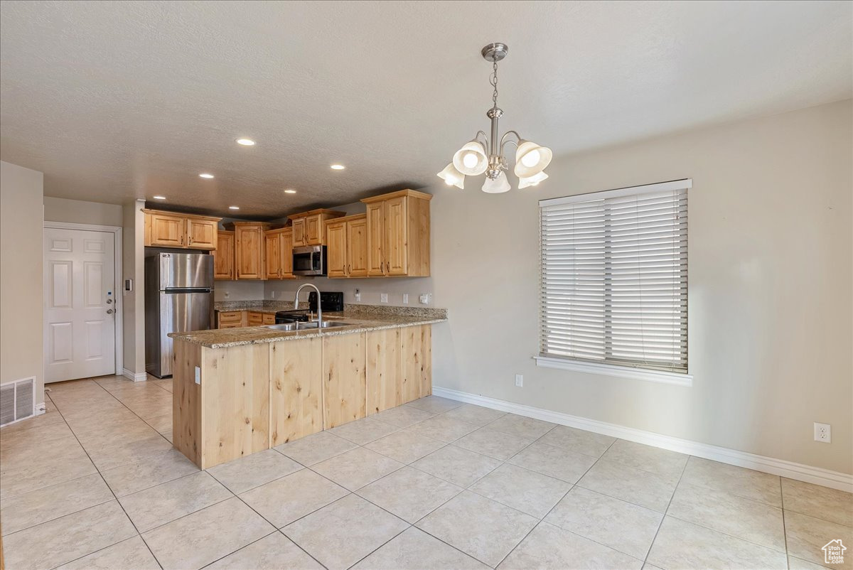 2398 E Ox Yoke Dr, Eagle Mountain, Utah image 8