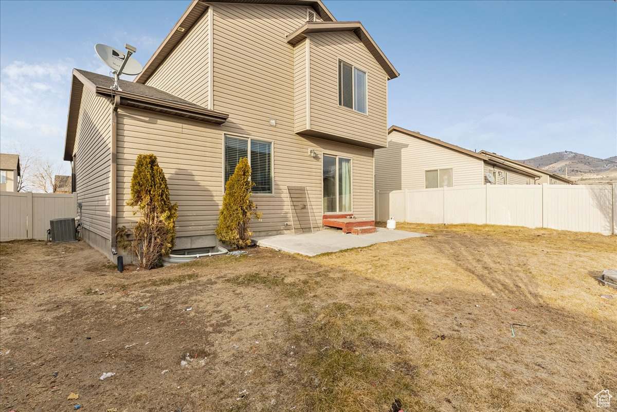 2398 E Ox Yoke Dr, Eagle Mountain, Utah image 25