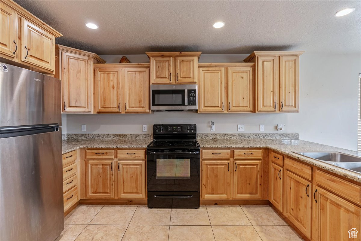 2398 E Ox Yoke Dr, Eagle Mountain, Utah image 11
