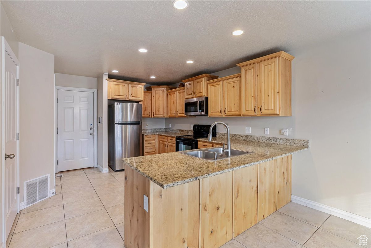 2398 E Ox Yoke Dr, Eagle Mountain, Utah image 9