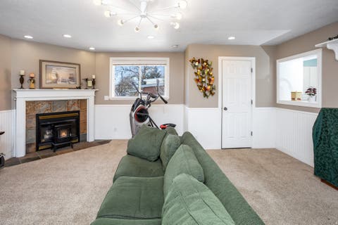 Tiny photo for 235 W 1400 N, Bountiful, UT 84010 (MLS # 2177240)