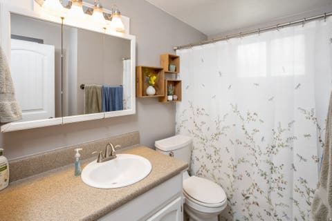 Tiny photo for 235 W 1400 N, Bountiful, UT 84010 (MLS # 2177240)