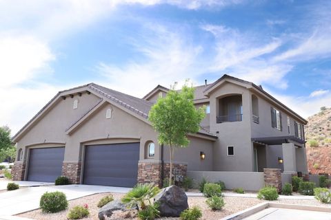 Photo of 2063 N CORAL RIDGE DR, Washington, UT 84780 (MLS # 2135205)