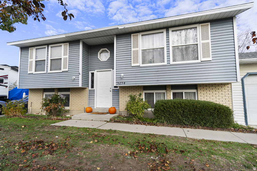 COLONY WEST #1 - Residential