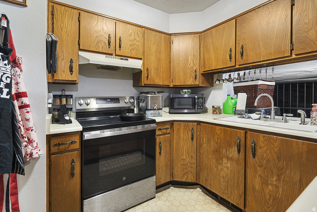 COLONY WEST #1 - Residential