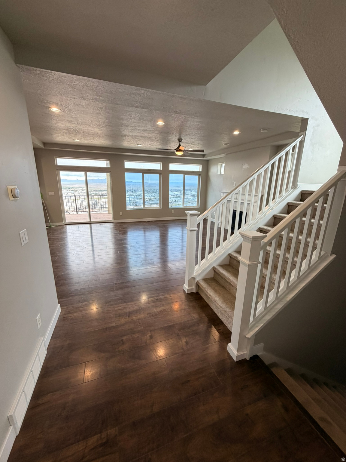 THE VIEWS AT EAGLEWOOD VILLAGE PUD - Residential