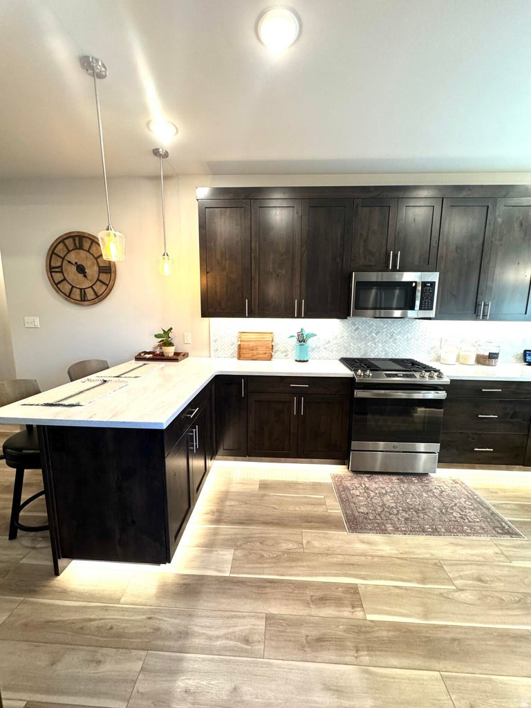 CRESTLINE - Residential