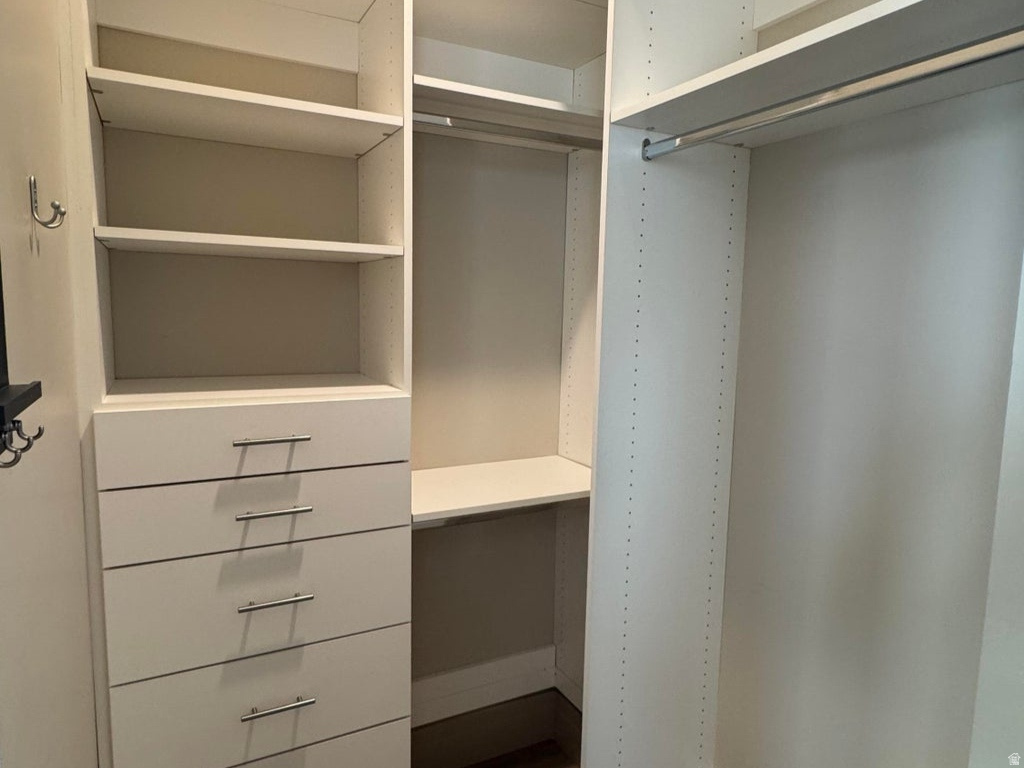 CRESTLINE - Residential