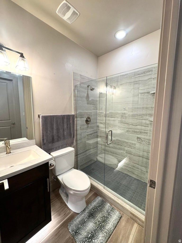 CRESTLINE - Residential