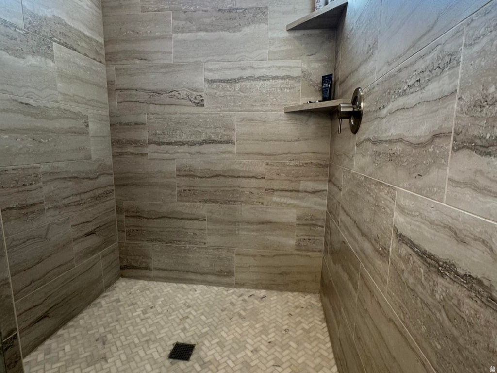 CRESTLINE - Residential