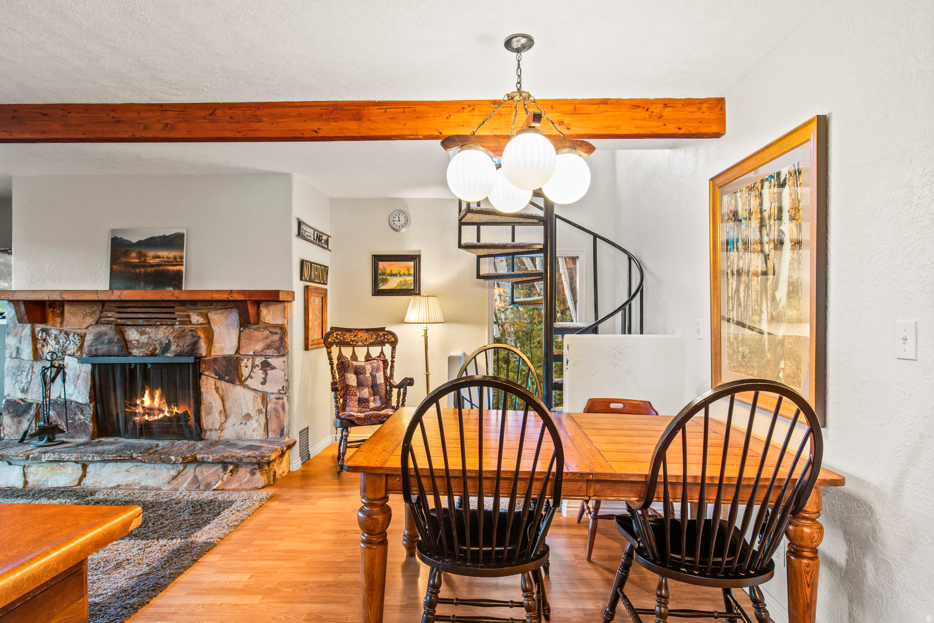 ASPEN HEART SUMMER HOMES - Residential