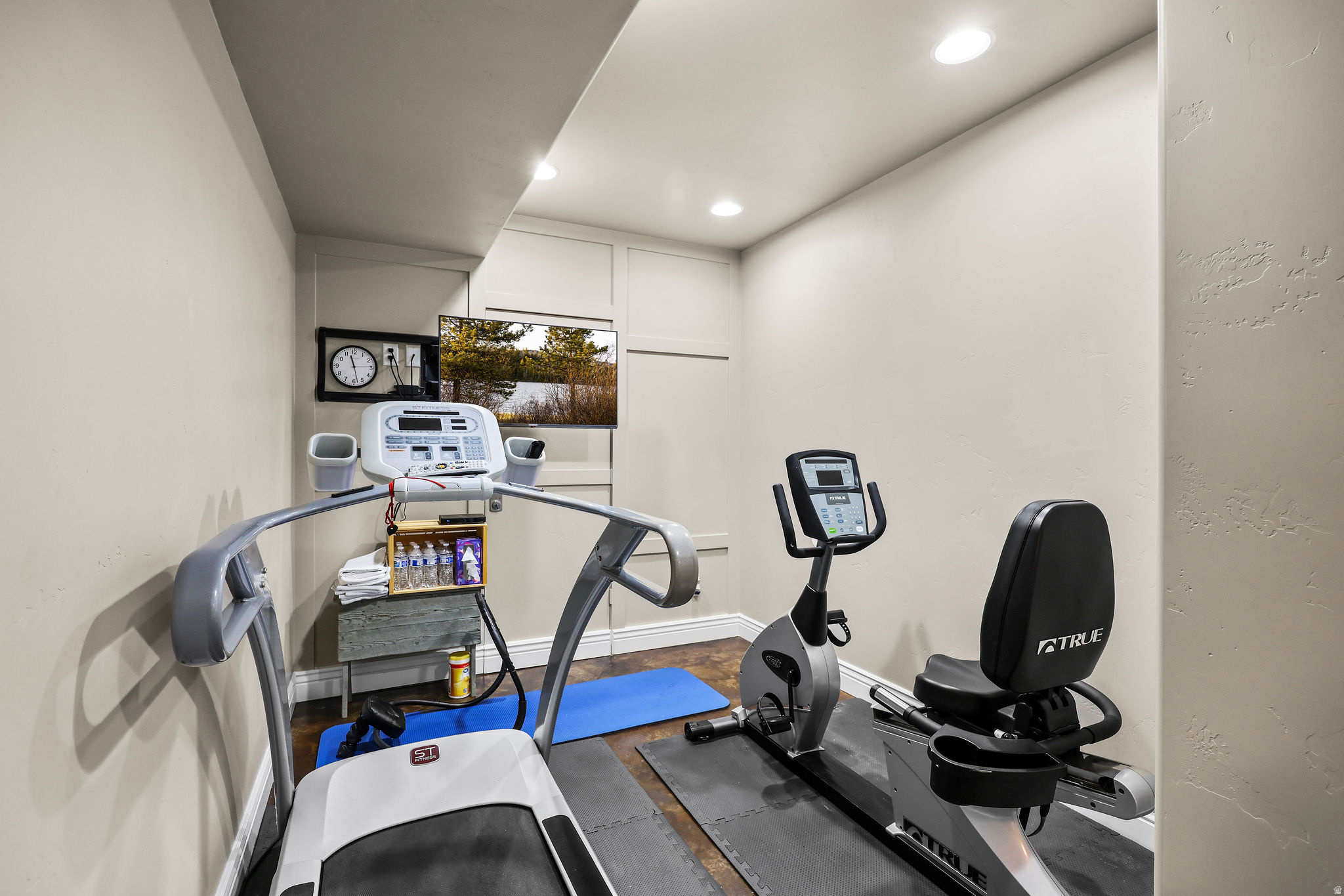 CHESTNUT FARMS - Residential