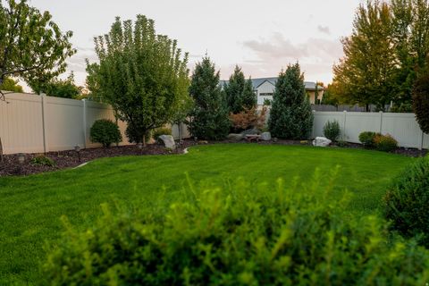 Tiny photo for 298 S 1150 W, Farmington, UT 84025 (MLS # 2128596)
