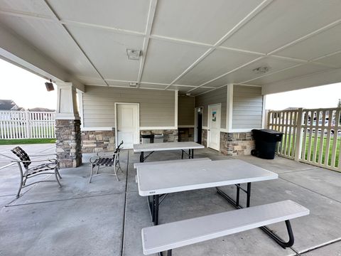 Tiny photo for 298 S 1150 W, Farmington, UT 84025 (MLS # 2128596)