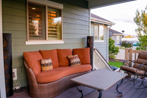 Tiny photo for 298 S 1150 W, Farmington, UT 84025 (MLS # 2128596)