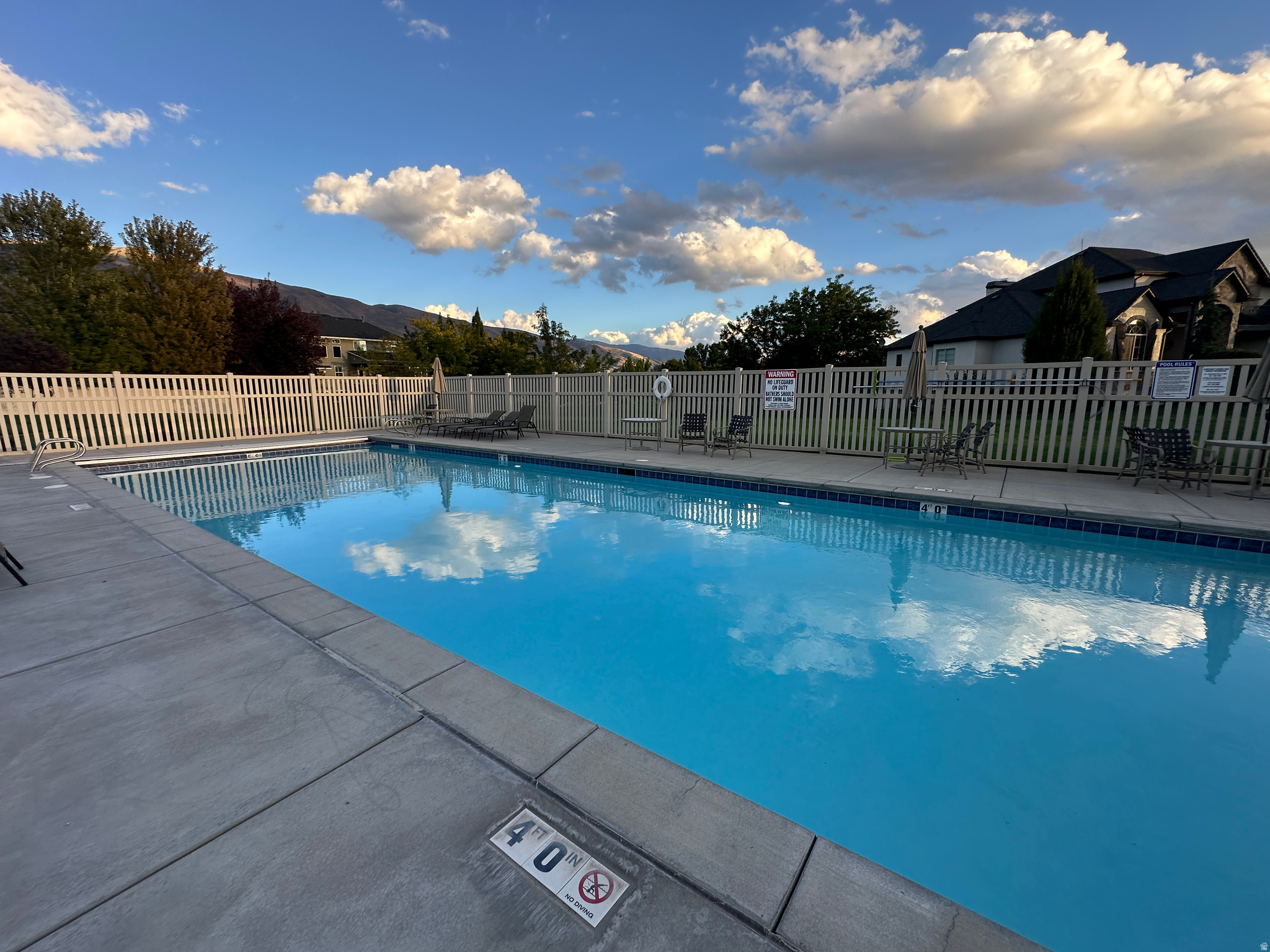 CHESTNUT FARMS - Residential