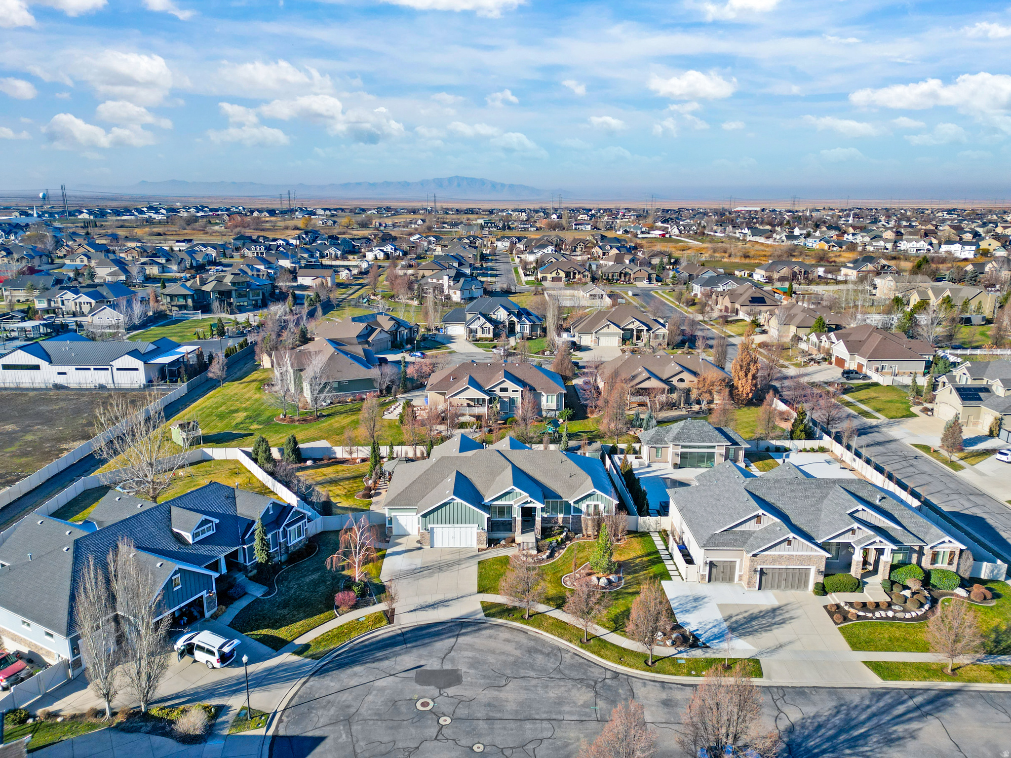CHESTNUT FARMS - Residential