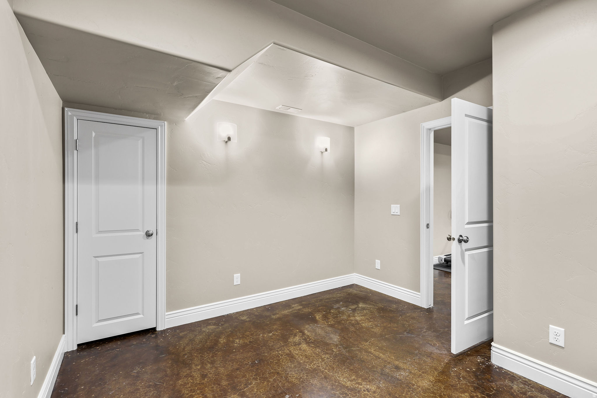 CHESTNUT FARMS - Residential