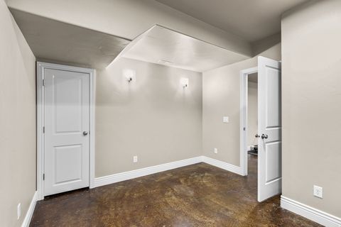 Tiny photo for 298 S 1150 W, Farmington, UT 84025 (MLS # 2128596)