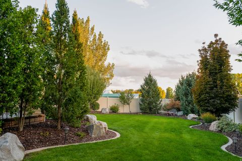 Tiny photo for 298 S 1150 W, Farmington, UT 84025 (MLS # 2128596)