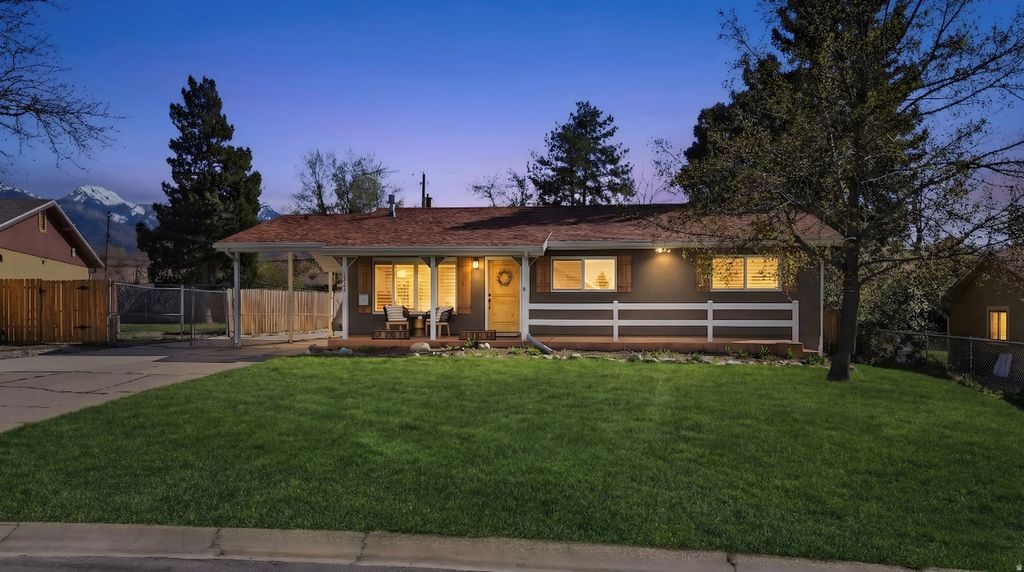 Photo of 2400 E 6660 S, Cottonwood Heights, UT 84121 (MLS # 2146287)