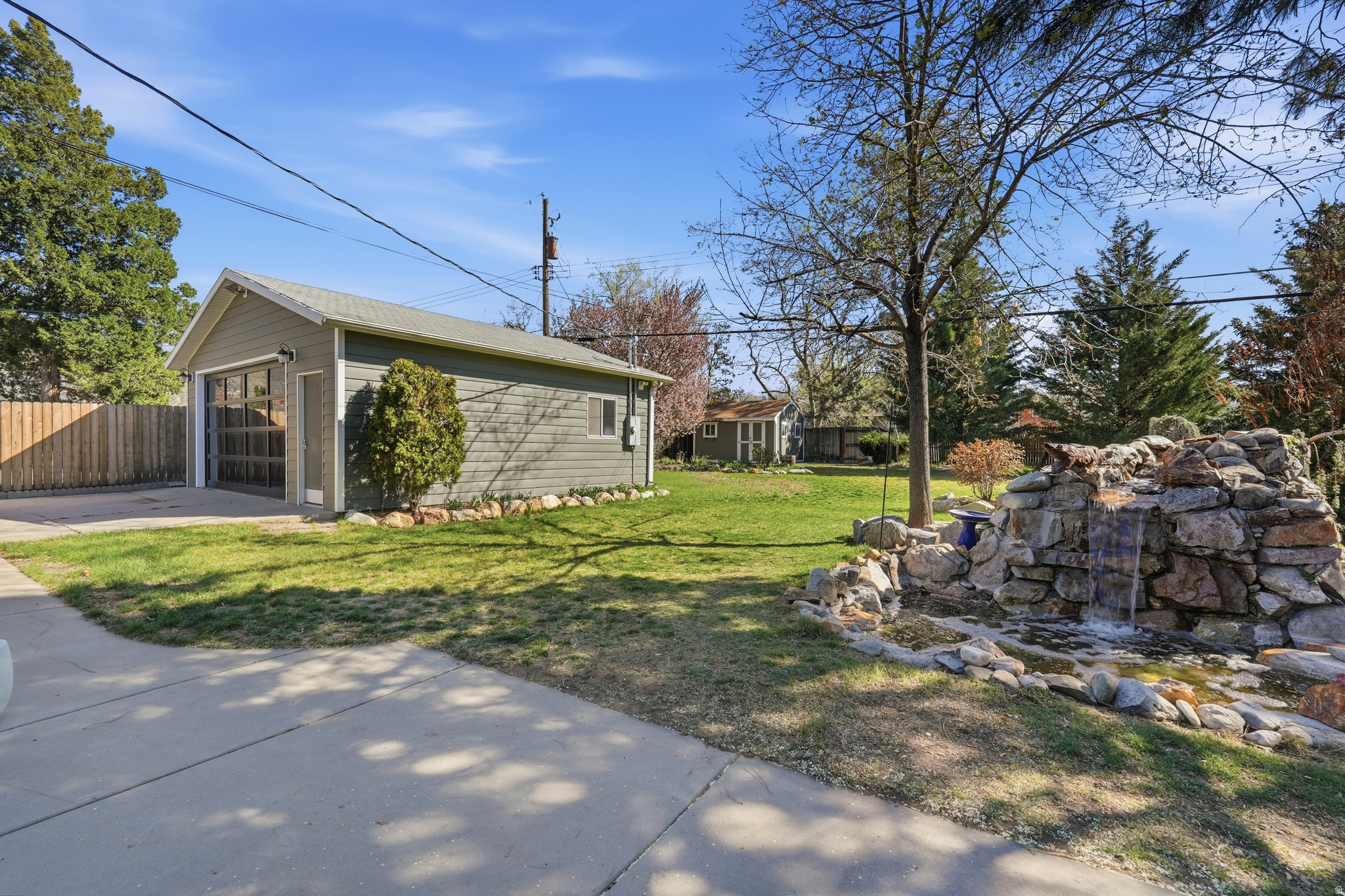 COUNTRY MANOR SUB - Residential