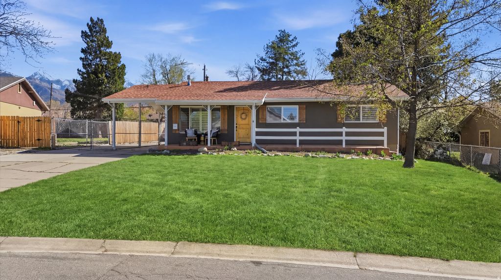 Photo of 2400 E 6660 S, Cottonwood Heights, UT 84121 (MLS # 2146287)