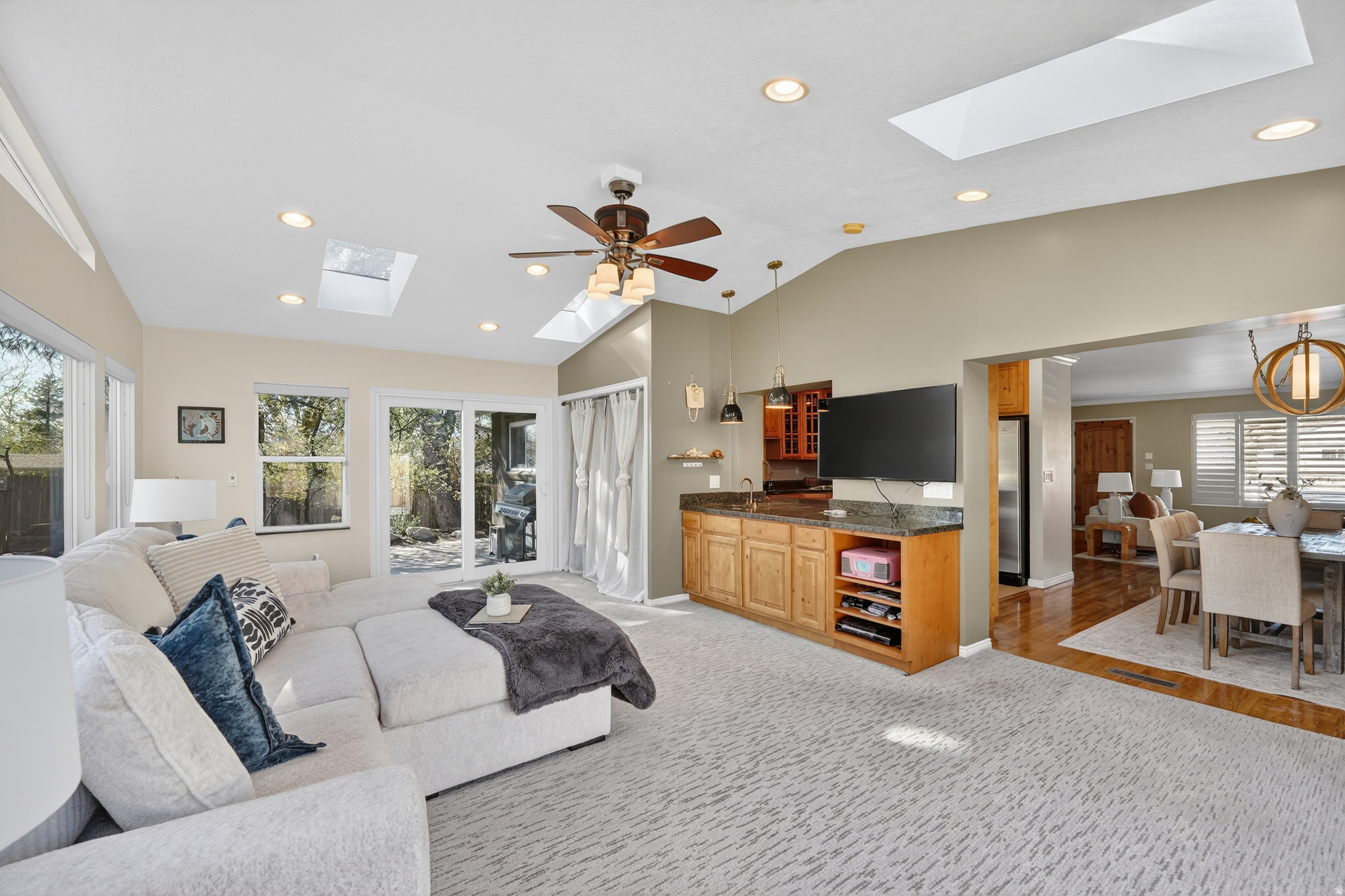 COUNTRY MANOR SUB - Residential