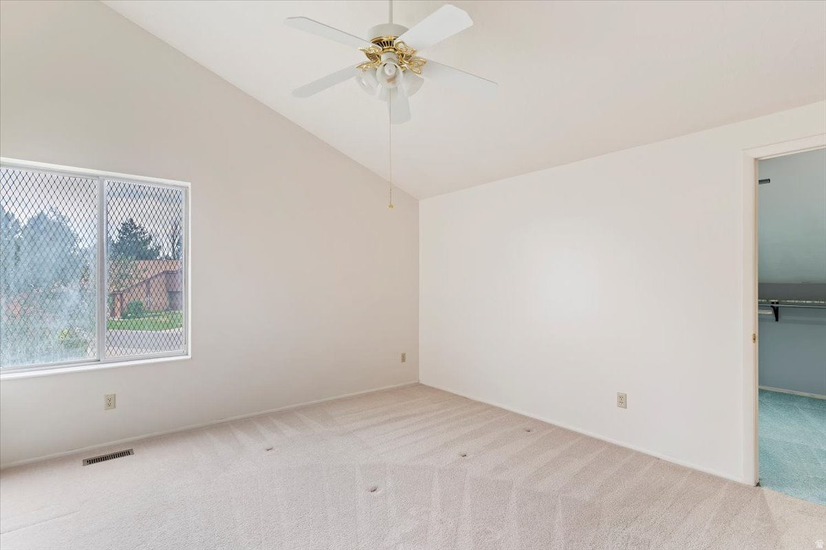 WHITE BARN - Residential Income