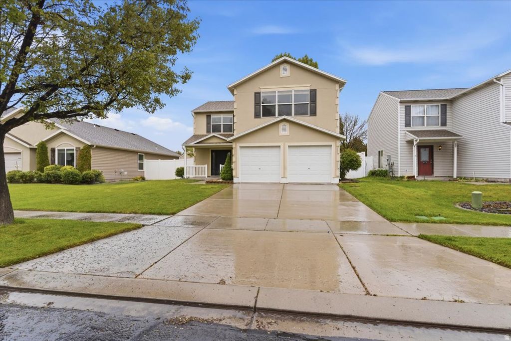 Photo of 2159 E HAWTHORNE ST, Saratoga Springs, UT 84043 (MLS # 2153845)