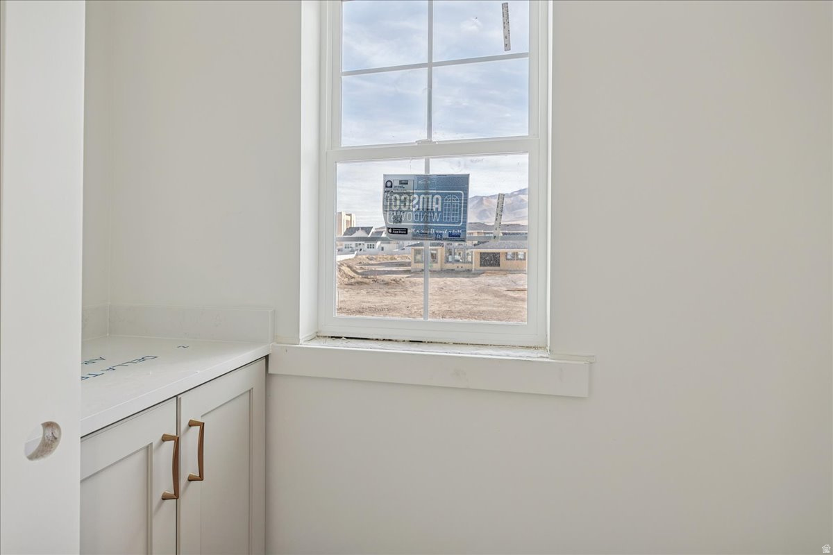 BEACON POINTE - Residential