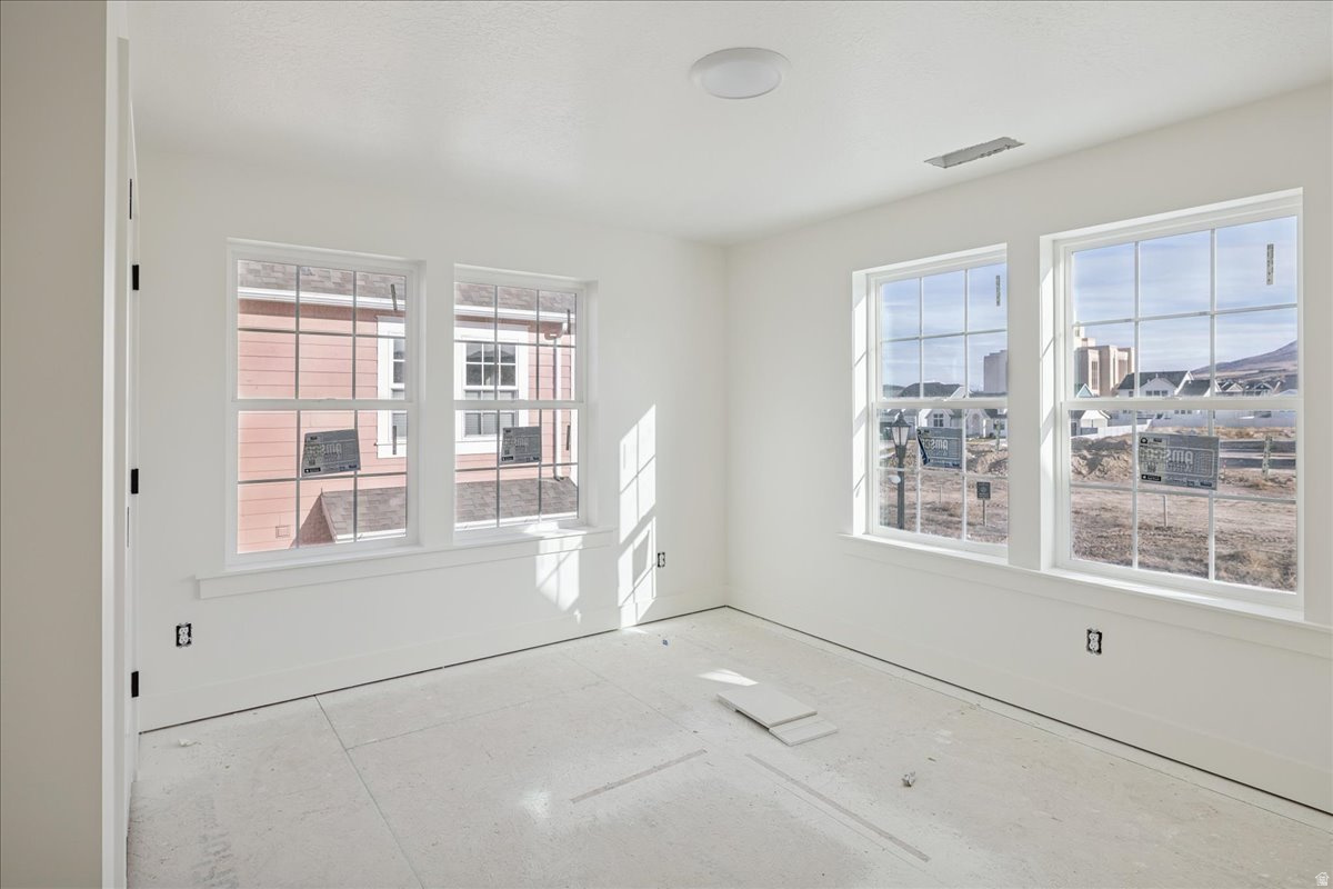 BEACON POINTE - Residential